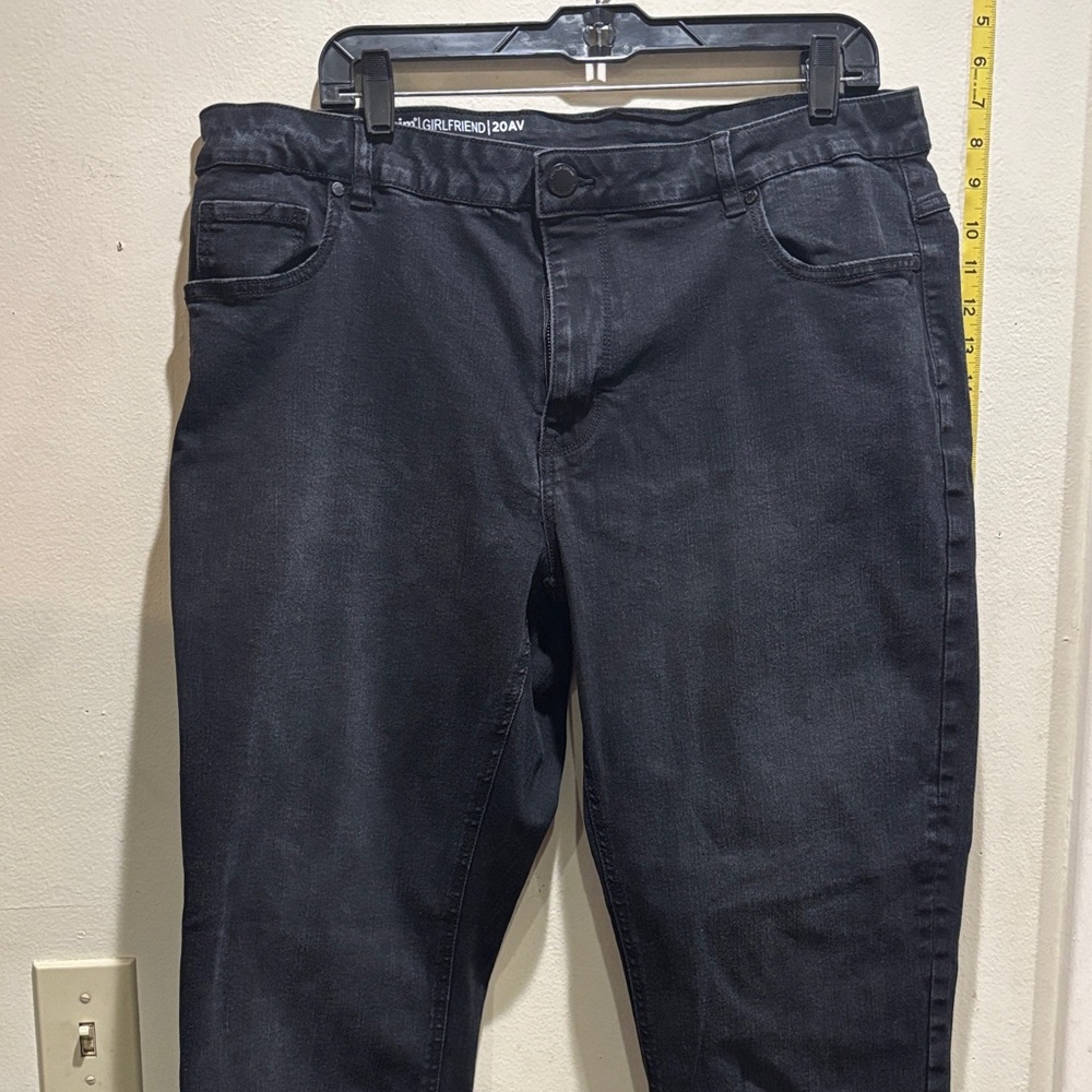Women's Black Jeans